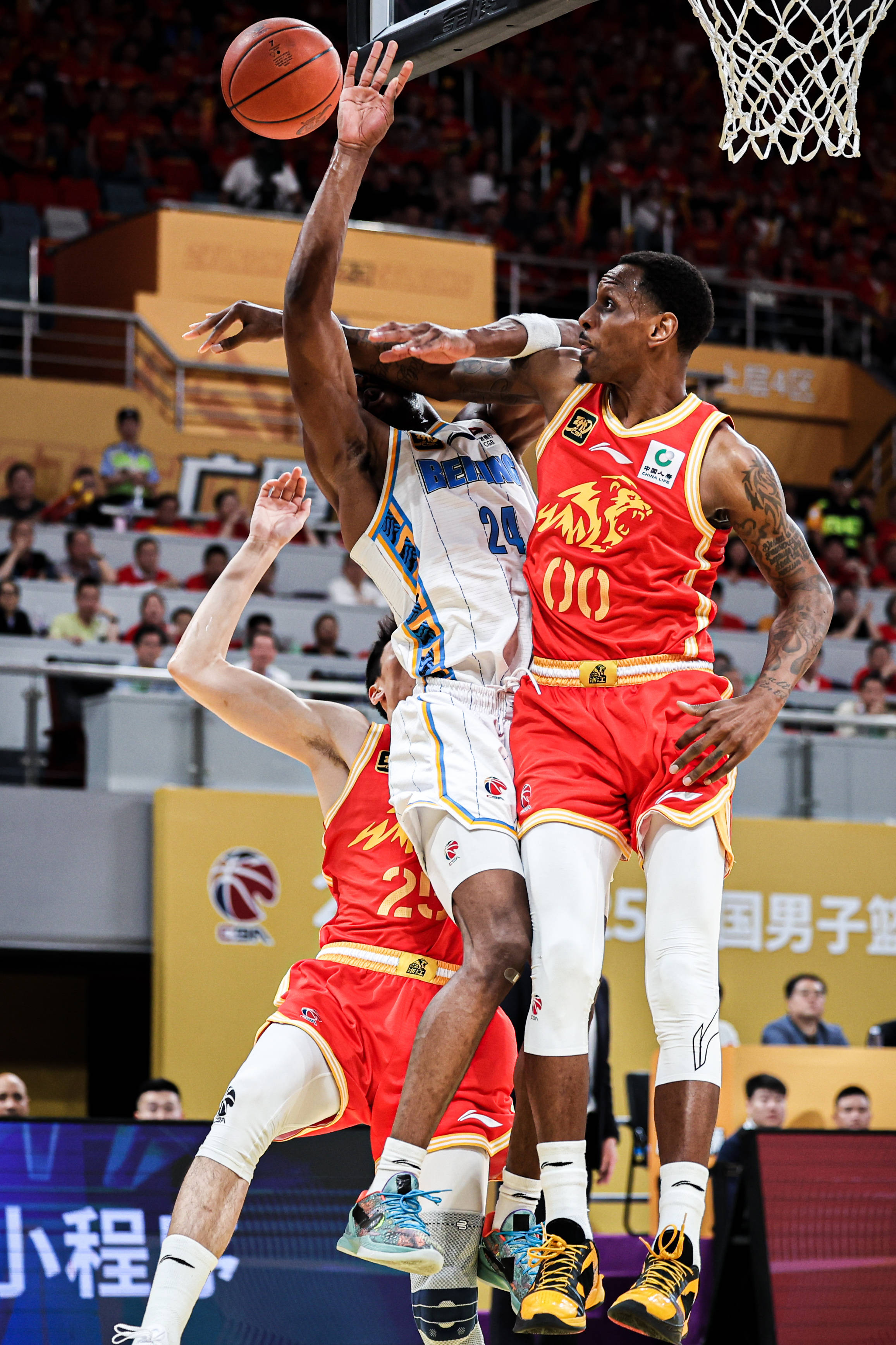 皇冠信用需要押金吗_总决赛-周琦13+14胡金秋26分 北京客场擒广厦总分1-0