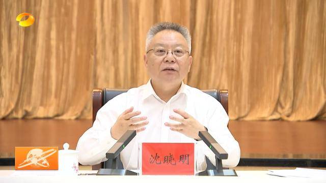 皇冠信用出租足球_及时处理“躺平式”干部皇冠信用出租足球！湖南省委书记走进学校食堂和居民家中