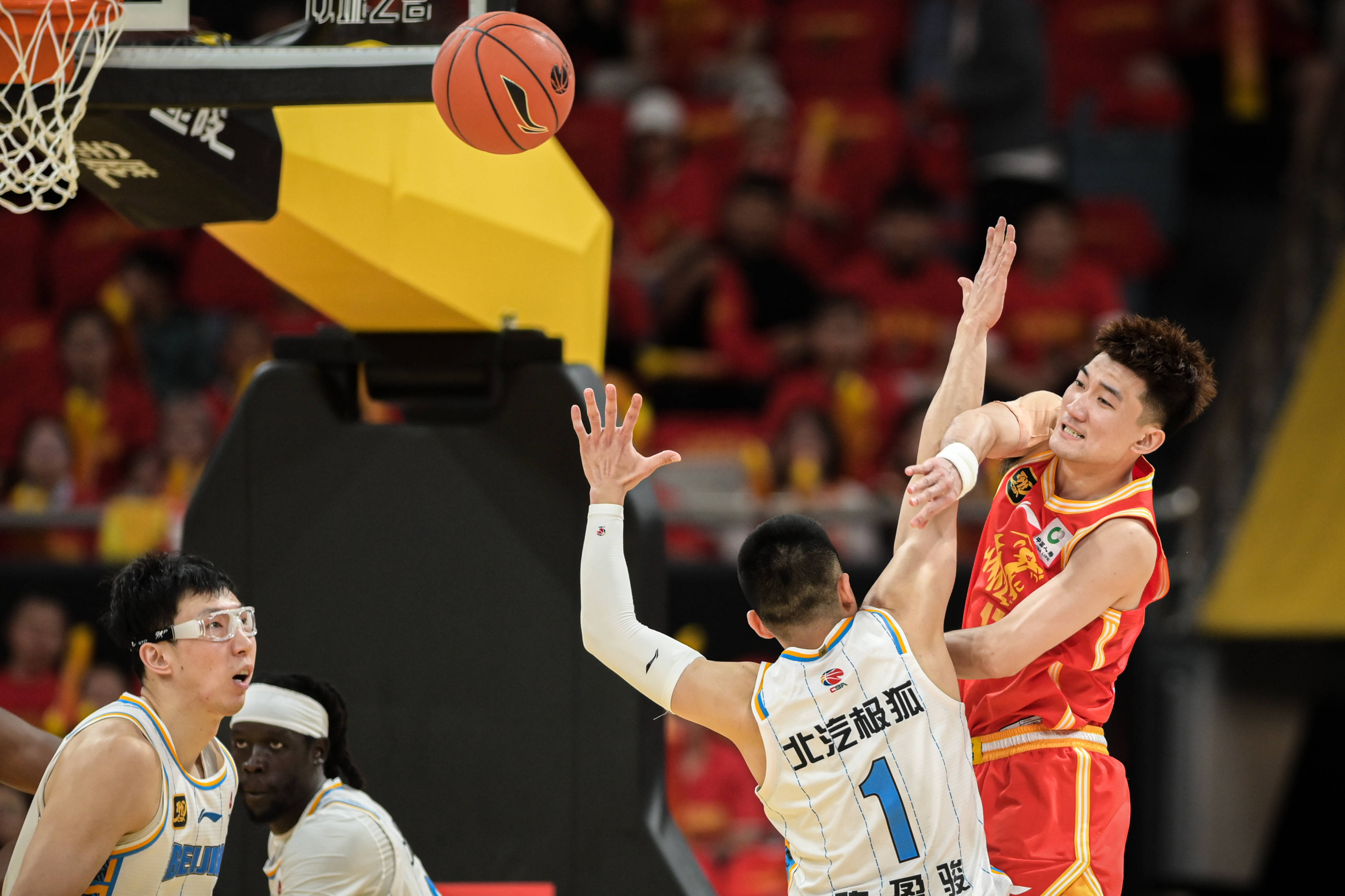 皇冠信用网如何注册_总决赛-孙铭徽28分周琦13+10 广厦胜北京总分1-1