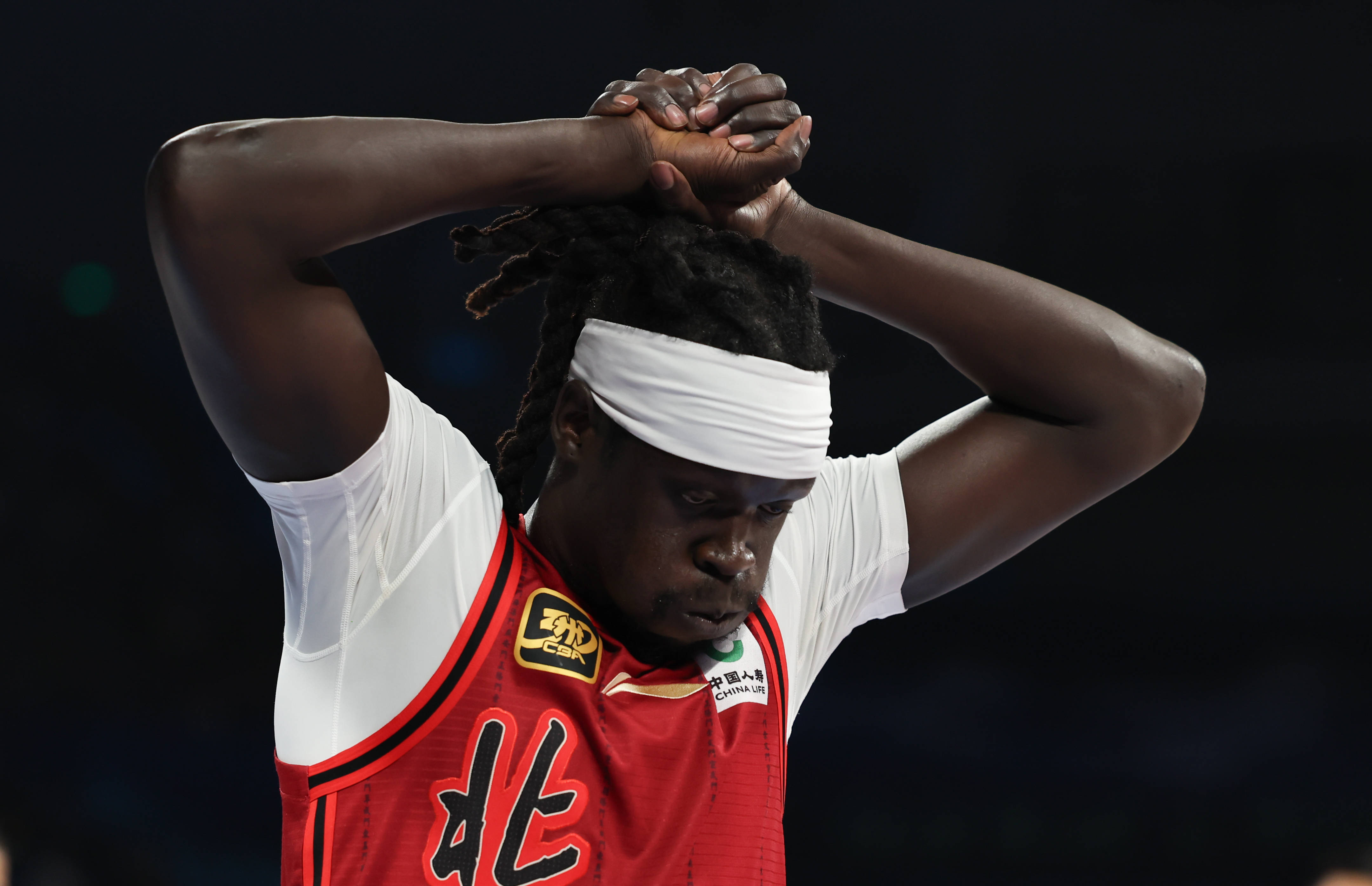 皇冠信用網怎么开户_奥莫特:刘传兴全场都在做脏动作 CBA应保护曾凡博