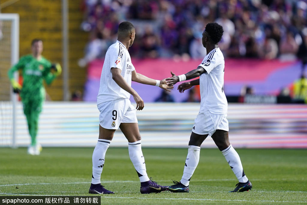 怎么开皇冠信用網_赛季四杀怎么开皇冠信用網！西甲-姆巴佩戴帽拉菲2球 巴萨4-3皇马7分领跑