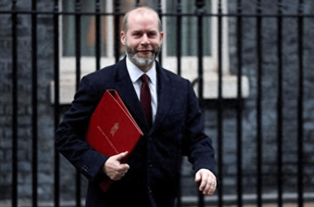 足球外围买球网站_刚谈妥就翻脸足球外围买球网站，英国全球通告与中国做“切割”？中方反将一军