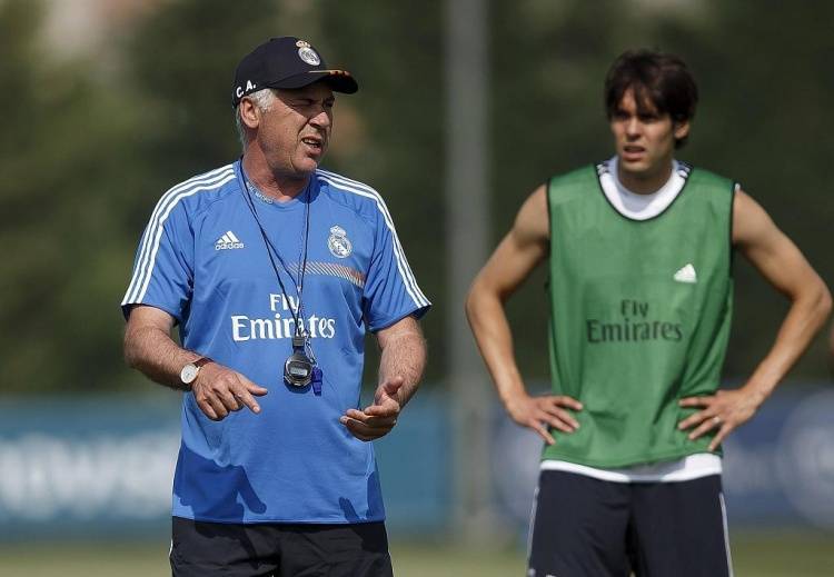 皇冠信用網如何开户_巴西媒体：安切洛蒂联系卡卡皇冠信用網如何开户，希望后者加盟自己在巴西的教练组