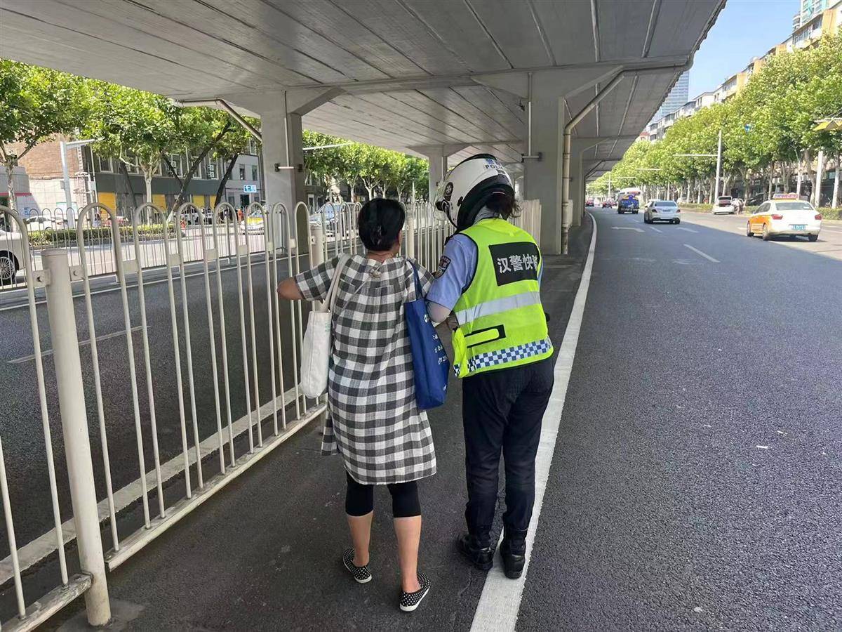 皇冠信用網会员开户_“姑娘皇冠信用網会员开户，又是你，真有缘呀！”婆婆第三次在车流中遇到她