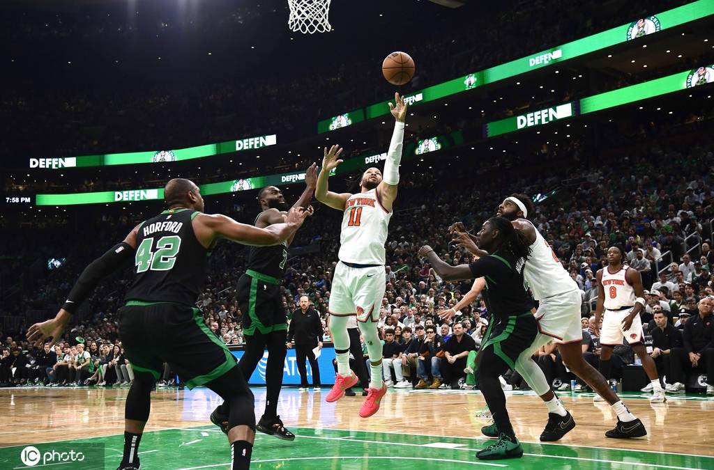 皇冠信用網登3_怀特34分布伦森22+6 塔图姆缺阵绿军胜尼克斯2-3