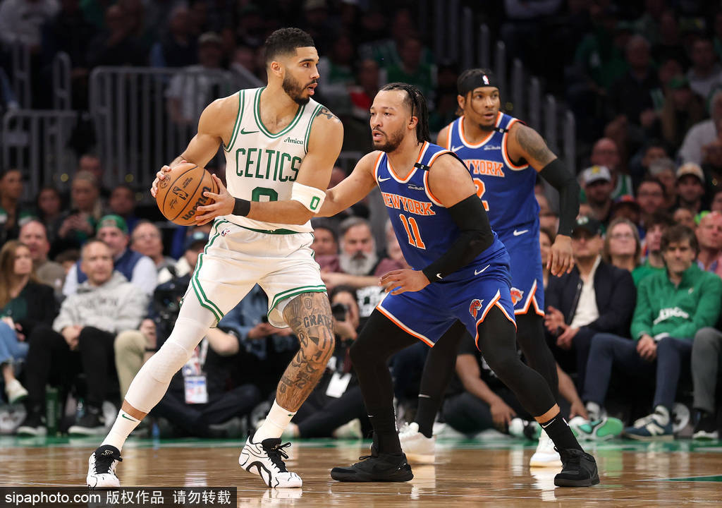 皇冠代理联系方式_NBA惊天抢七！约基奇封神拒绝出局皇冠代理联系方式，掘金雷霆巅峰对决！2025季后赛谁主沉浮？