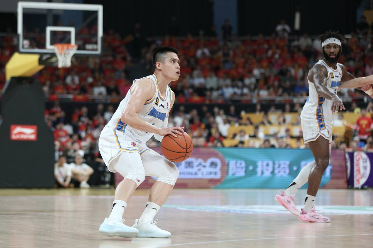 皇冠信用網开户_总决赛-翟晓川关键2罚定胜 北京客场擒广厦总分2-3