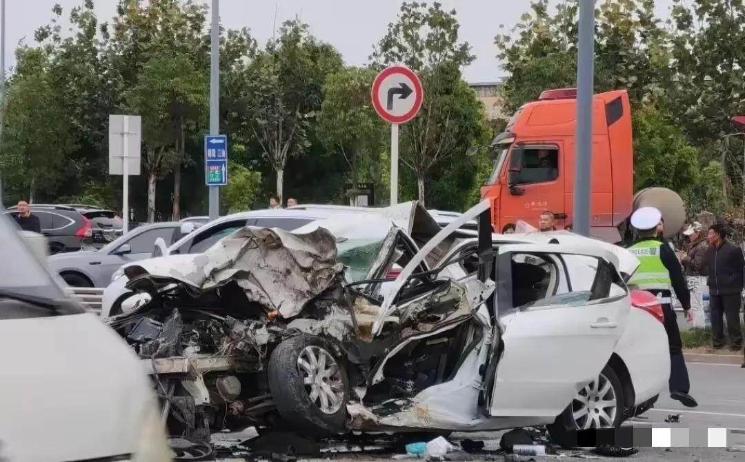 皇冠代理登3平台_夫妻被酒驾者撞死皇冠代理登3平台，孩子：以为是梦，想爸爸妈妈