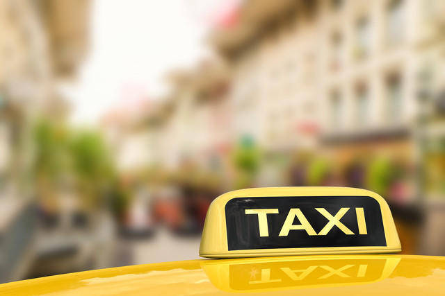 皇冠信用网会员注册网址_男子从太原打车到晋中被临时加收10元“跨城费”引争议 当地主管部门：不合规