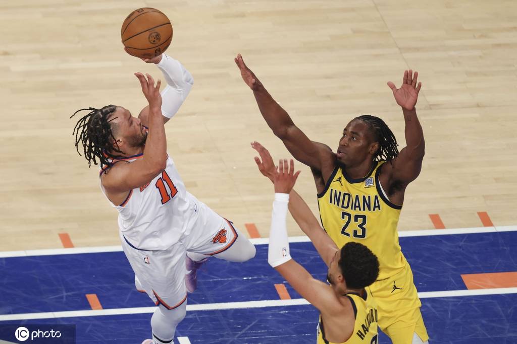 皇冠信用网登1_哈利伯顿31+11布伦森43分 步行者神逆转加时胜尼克斯