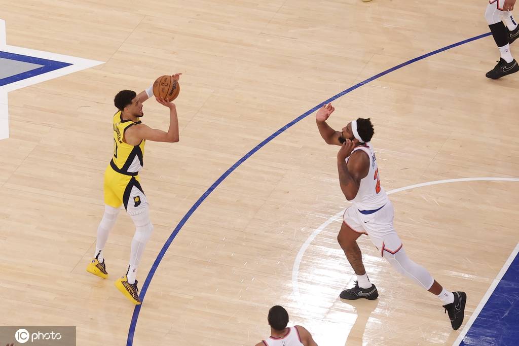 皇冠信用网登1_哈利伯顿31+11布伦森43分 步行者神逆转加时胜尼克斯