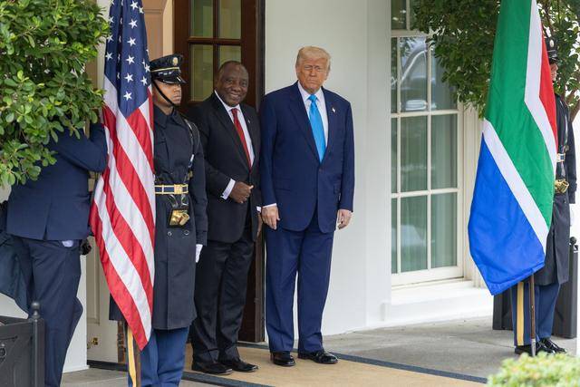 皇冠信用网出租代理_特朗普会见南非总统时起争执