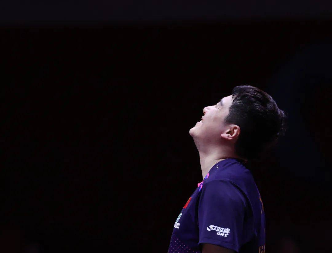 皇冠信用网在线注册_王楚钦逆转西蒙皇冠信用网在线注册，梁靖崑、王曼昱、王艺迪、陈幸同晋级8强 | 多哈世乒赛单打