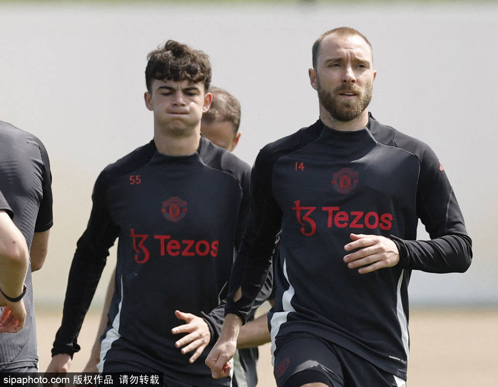 怎么弄皇冠信用_曼联官宣：8年老臣+中场大师+青训魂怎么弄皇冠信用，三将告别！红魔换血阵痛还是新生？