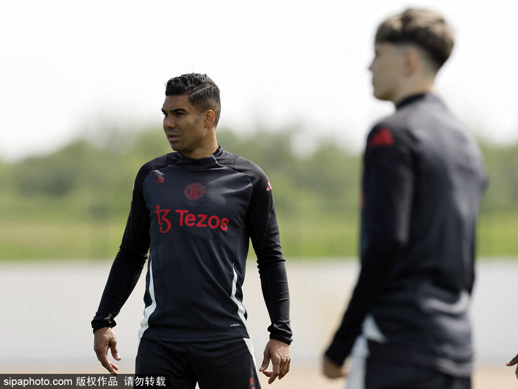 皇冠登一登二登三区别_曼联砸1.1亿镑豪购双星！阿莫林钦点库尼亚+5000万镑尖刀皇冠登一登二登三区别，拉师傅B费或让位？