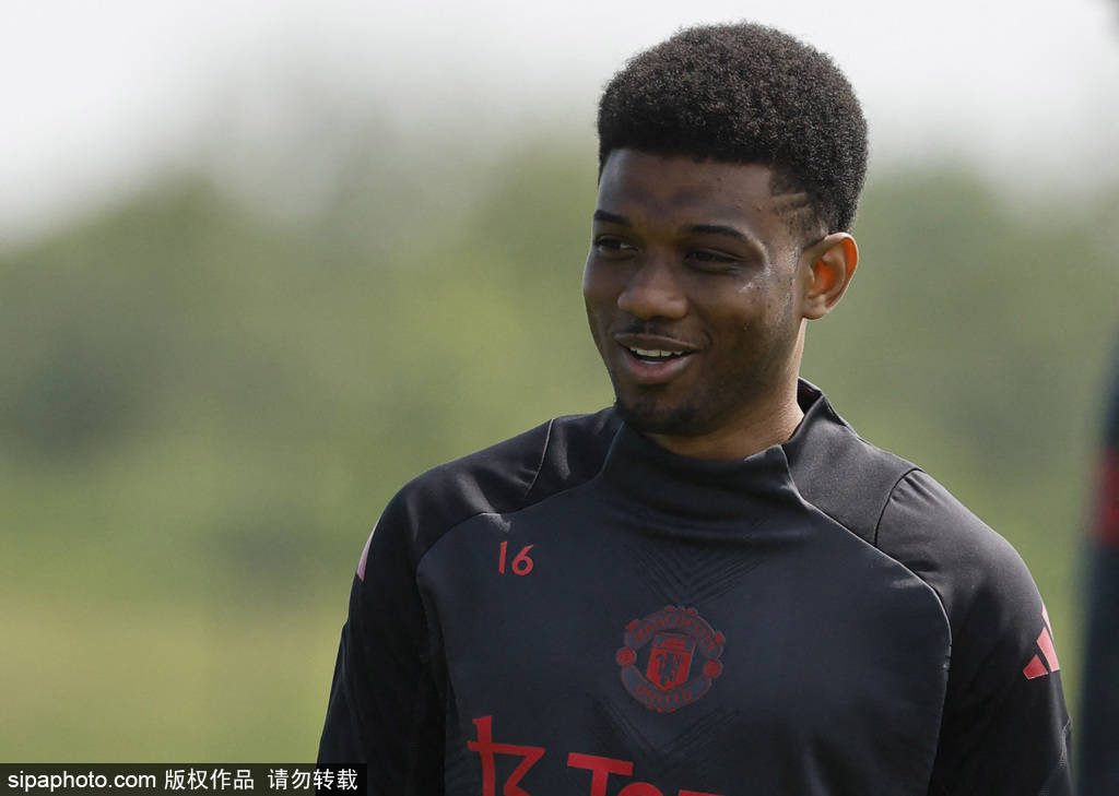 皇冠信用网怎么租_曼联惊天豪购？曝红魔欲签皇马王牌贝林厄姆皇冠信用网怎么租，他=新基恩+罗布森合体！