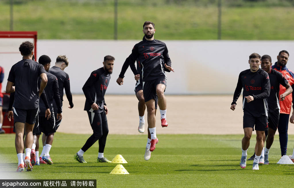 皇冠登3代理申请_B费惊天表态！钦点曼联未来核心是他！70万周薪诱惑下皇冠登3代理申请，红魔队长何去何从？