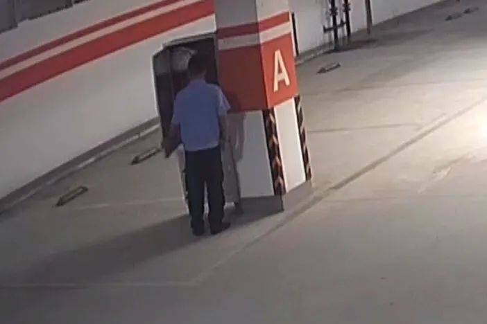 怎么申请皇冠信用网_业主变“保安”两月偷了700余斤怎么申请皇冠信用网！已被抓！