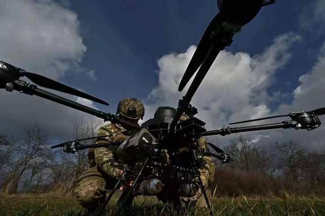 皇冠信用网如何申请_俄导弹百发百中！捣毁乌军“老巢”皇冠信用网如何申请，316架无人机全被炸成碎片