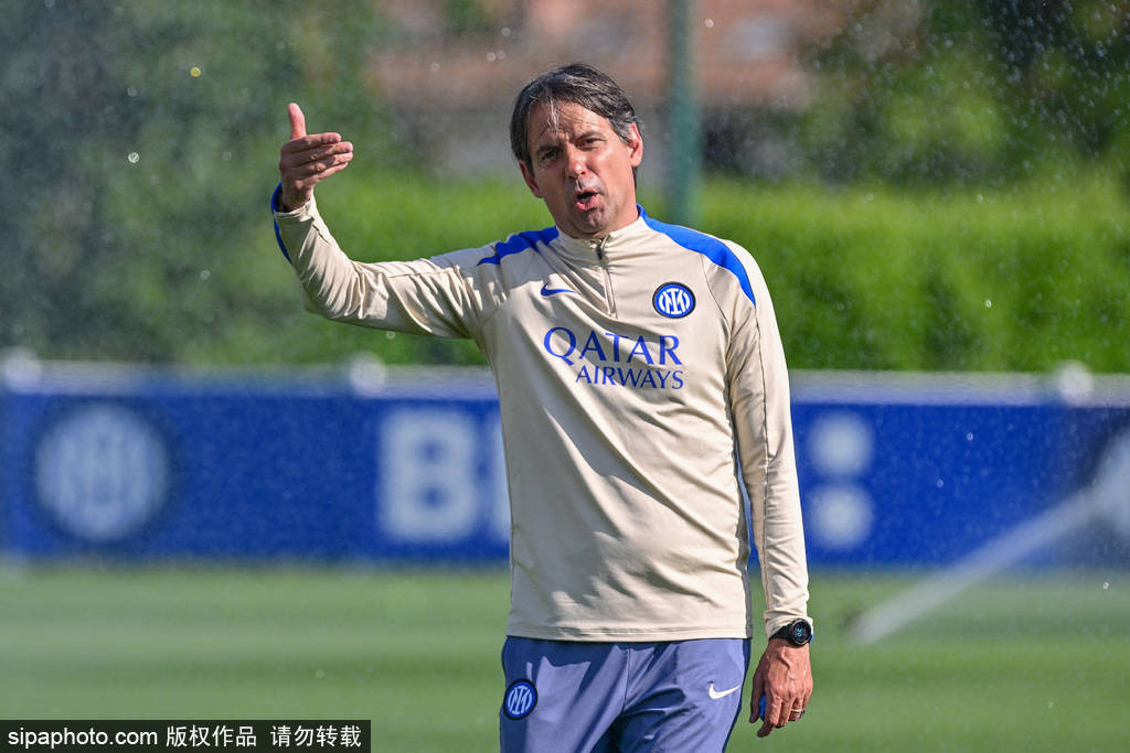 皇冠信用网登2代理_法布雷加斯：从球场传奇到国米救世主？蓝黑军团的豪赌皇冠信用网登2代理！