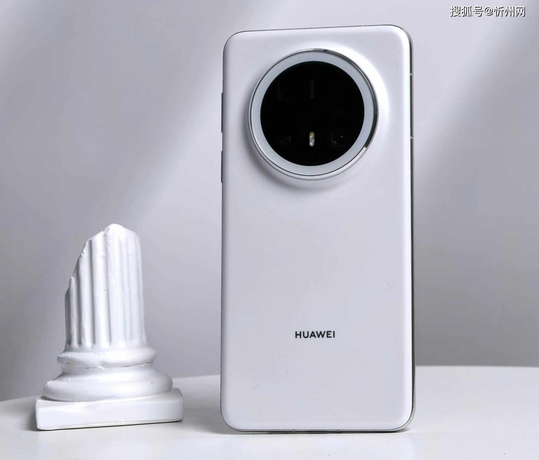 皇冠登录网址_为什么有人宁愿买华为Mate 70 Pro优享版皇冠登录网址，也不买iPhone 16 Pro？