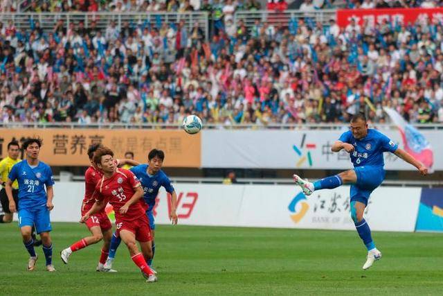 皇冠信用網賬號_徐州市足协主席：“苏超”球员来自各行各业 后勤保障给力