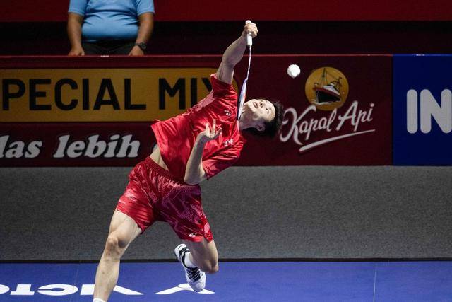 皇冠代理登3_（体育）羽毛球——印尼公开赛：石宇奇胜王正行 晋级四强