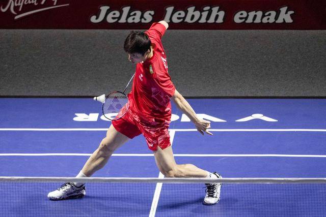 皇冠代理登3_（体育）羽毛球——印尼公开赛：石宇奇胜王正行 晋级四强