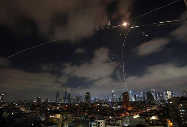 切尔西vs洛杉矶_伊朗炸嗨了！11轮导弹雨砸下切尔西vs洛杉矶，以军终于扛不住了，早早亮出底牌