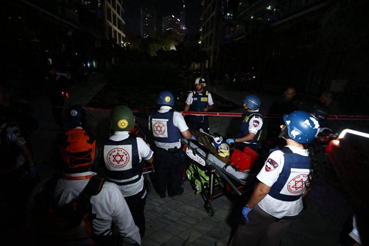 国际米兰足球_伊朗大规模导弹袭击震慑中东国际米兰足球，以色列防御体系告急，美国是否会出手相助？