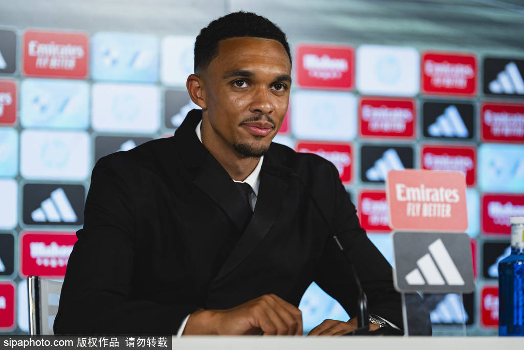 世俱杯app_阿诺德称赞皇马训练质量高：传球节奏快 和世俱杯app我习惯的很不同