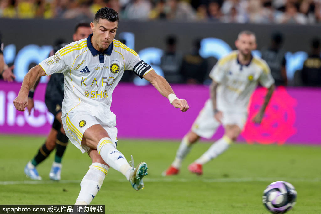 波尔图足球_争议！皇马世俱杯遭点球绝平波尔图足球，裁判专家怒批：这不够判罚标准！