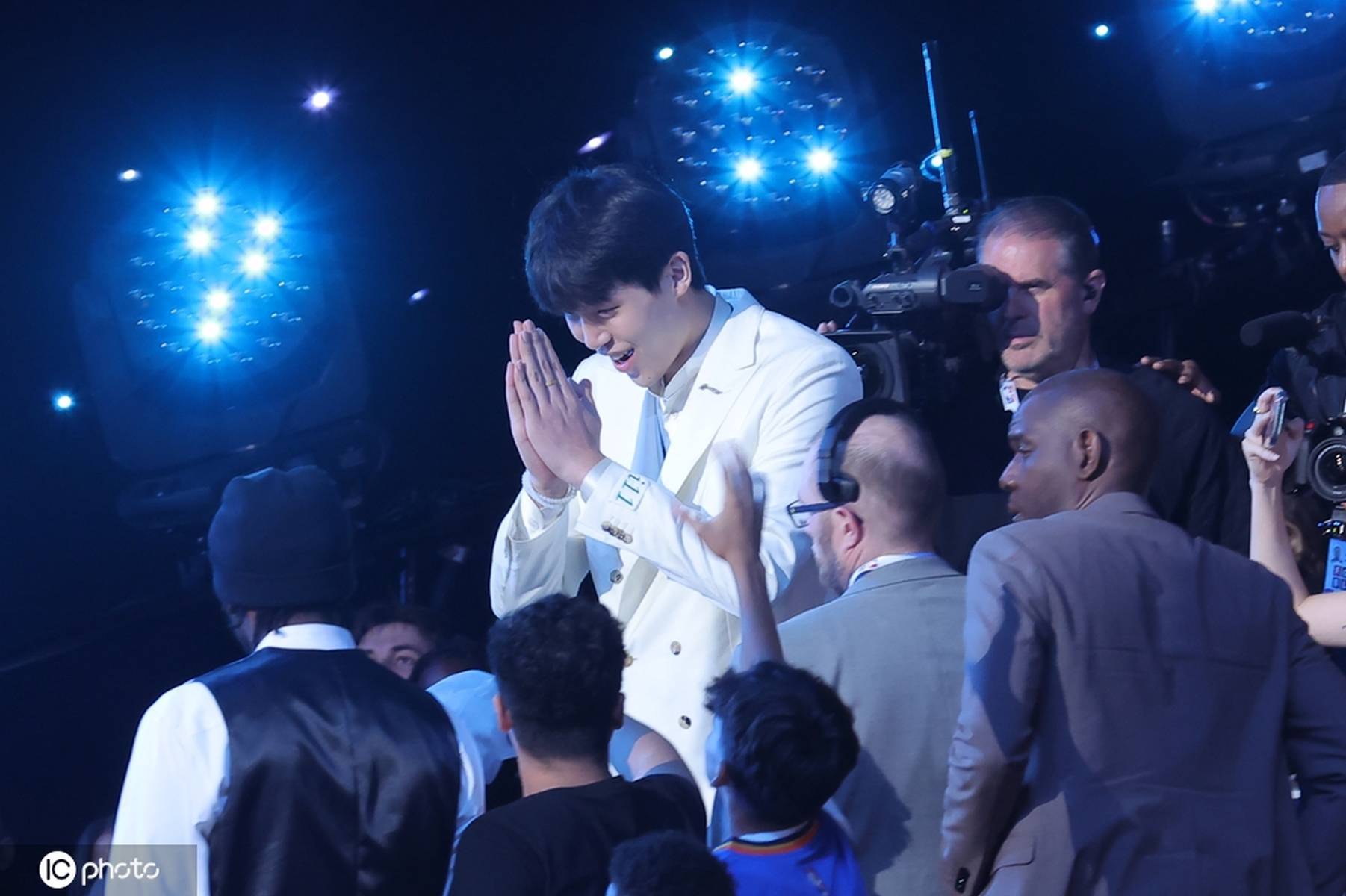 国际米兰vs弗卢米嫩塞_被比卢普斯赞球商高国际米兰vs弗卢米嫩塞！杨瀚森：我需要变得更快更强壮