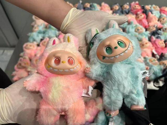 利勒斯特罗姆 v 桑恩达_北京两大机场在出境旅客行李中查获大量假“LABUBU”