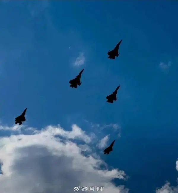 施拿钟基 v 马里汉姆_阅兵前瞻：我们有必要展示一下最新面貌施拿钟基 v 马里汉姆，给世界增加一点"确定性"