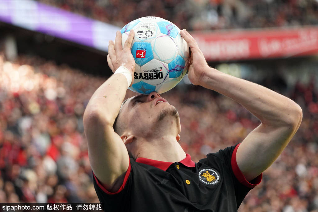 足球比赛外围买球网站_5000万镑！利物浦天才中场埃利奥特转会在即足球比赛外围买球网站，德甲豪门疯抢