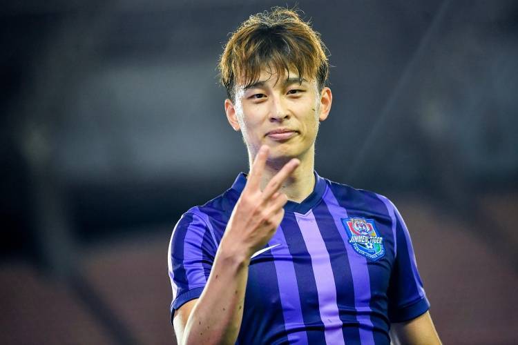 阿拉木图凯拉特VS奥林比查_津媒：国足分组对抗巴顿出任右边后卫阿拉木图凯拉特VS奥林比查，他将和高准翼竞争主力