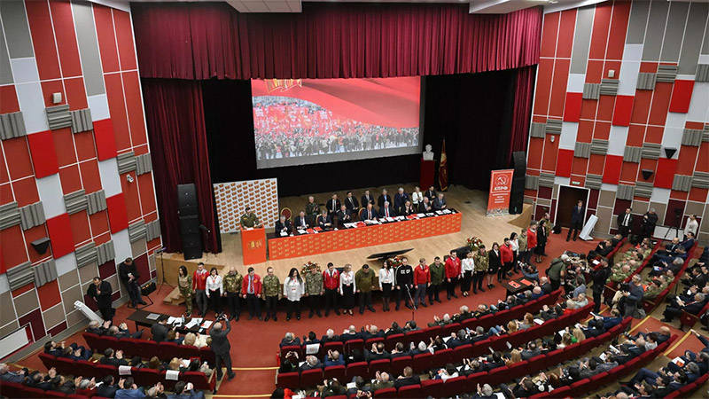 罗马VS博洛尼亚_俄共通过决议：认定赫鲁晓夫关于斯大林个人崇拜的报告存在错误