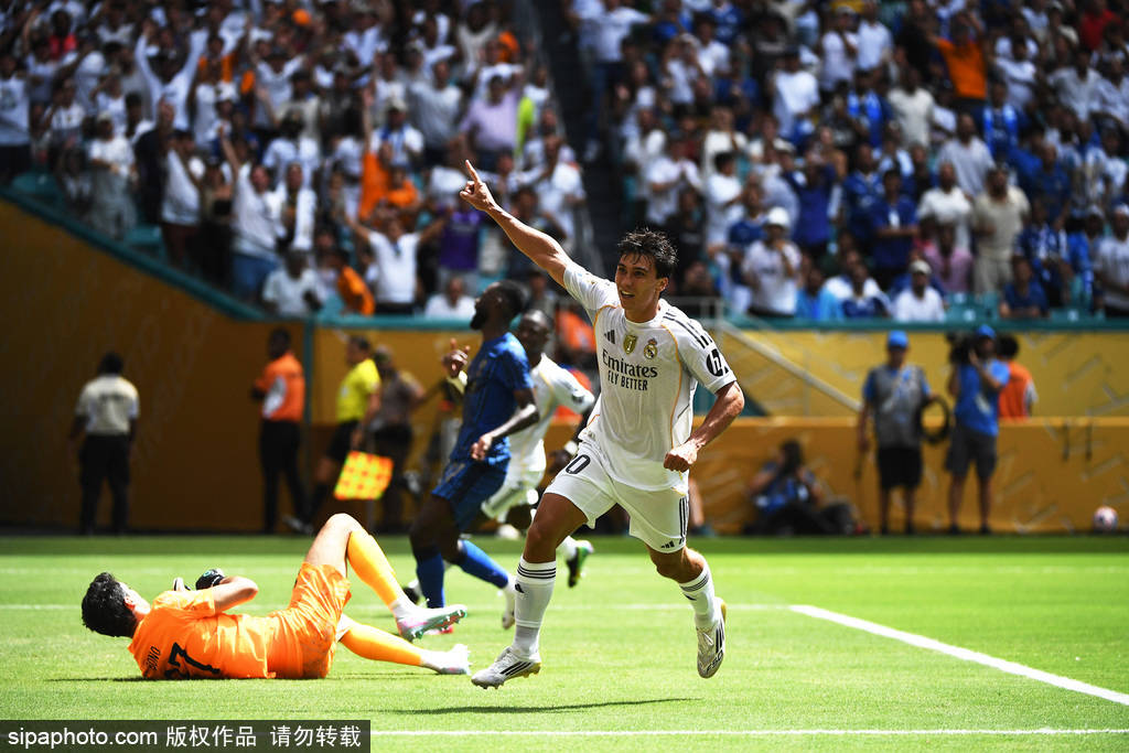 西班牙人VS马德里竞技_姆巴佩、维尼修斯与冈萨洛：皇家马德里对抗巴黎圣日耳曼的“三重协奏曲”