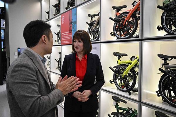 科夫流浪者VS南部女王_英国皇家智库：以中国现在的实力科夫流浪者VS南部女王，顶着美国报复的风险，也不应与中国断联