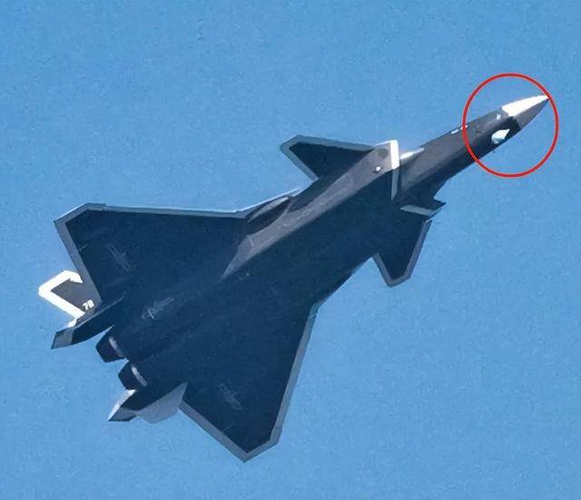 世界球会冠军杯决赛_全新黑色歼-20亮相世界球会冠军杯决赛，座舱很抢眼，美媒无奈承认：中国已领跑美国