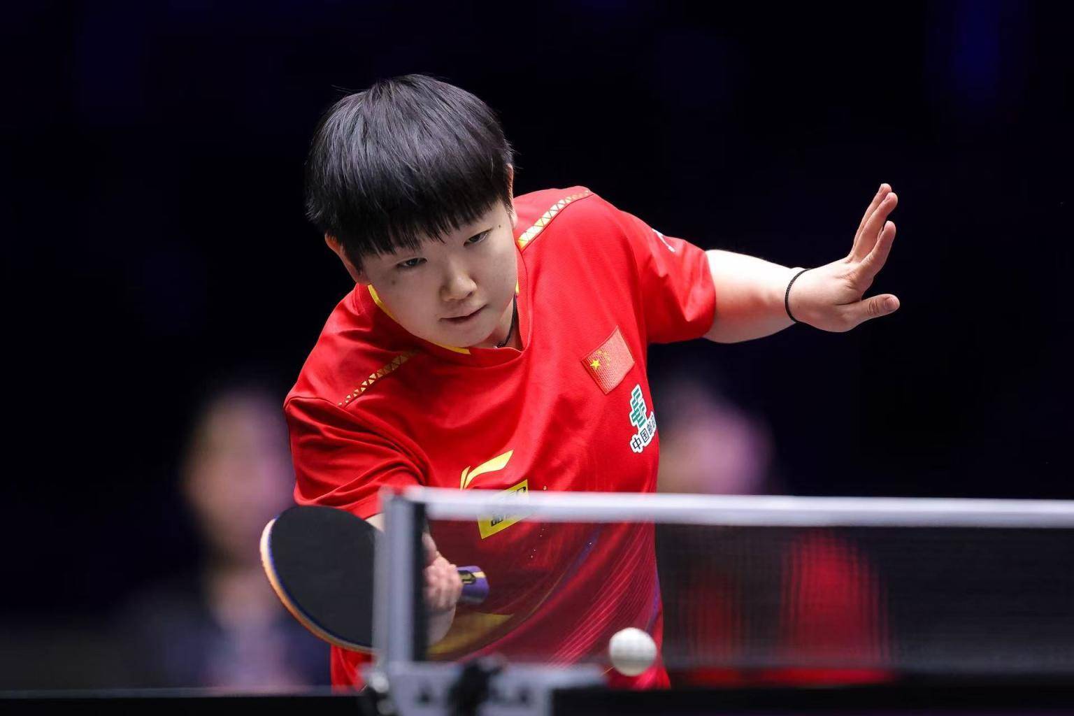 金州瓦尔基里篮球_孙颖莎王曼昱单打爆冷出局 “曼迪”女双险胜强敌