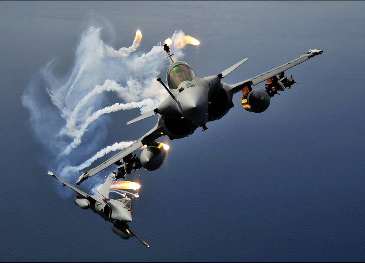 皇冠信用网代理_3名阵风飞行员当场阵亡皇冠信用网代理，超250人战死，终于明白印度为何拒绝公布伤亡人数