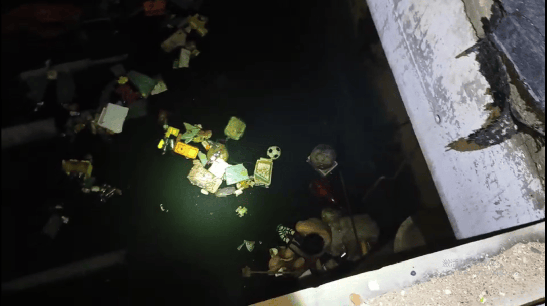 皇冠平台_事发大连！男子带着女儿夜钓皇冠平台，迟迟未归，妻子前往海边呼喊搜寻俩小时，最终发现……