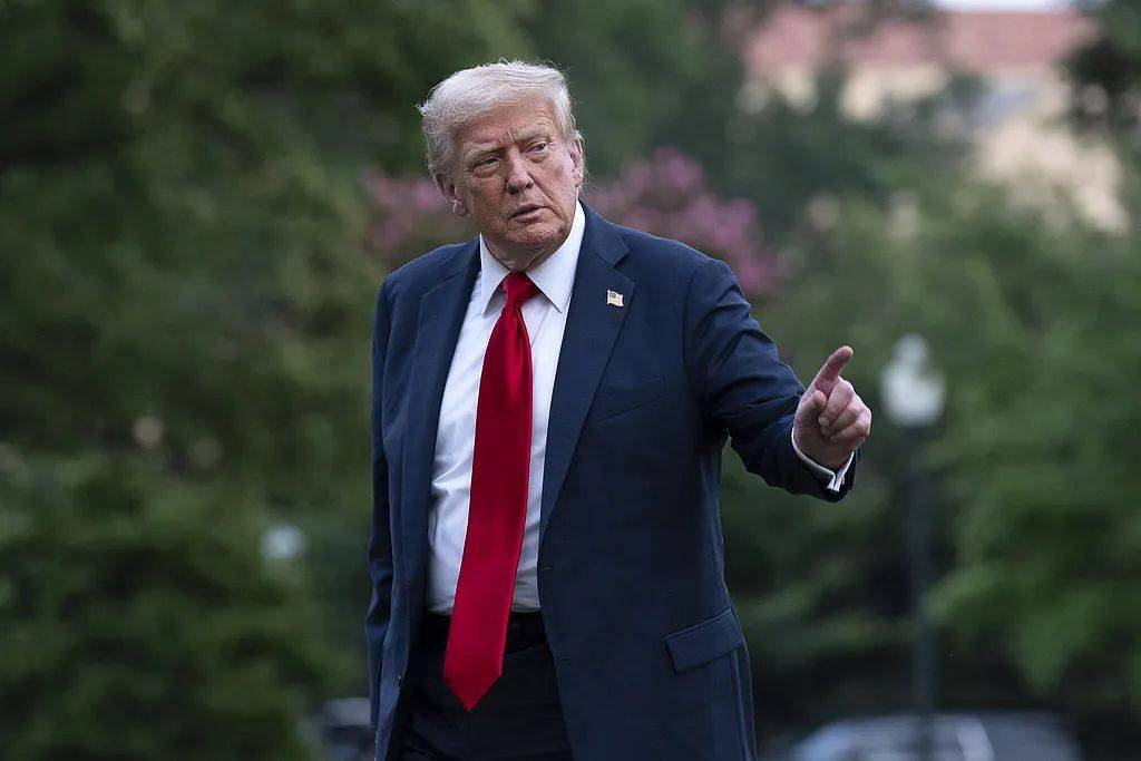 皇冠信用网怎么申请_特朗普：将提供最先进武器支持乌克兰皇冠信用网怎么申请，数十亿美元费用由北约盟国承担，“爱国者”将在几天内送达