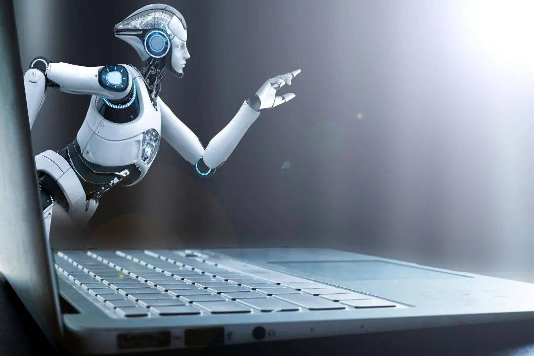 皇冠信用网最新地址_DeepSeek流量下滑皇冠信用网最新地址，这半年梁文锋都干了啥？