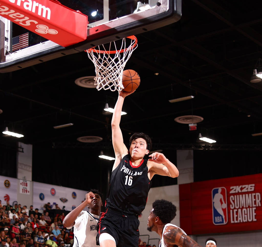 皇冠信用网出租_杨瀚森15分3板2帽得分新高 夏联G3开拓者击败鹈鹕