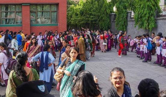 皇冠信用网代理_“你们应该像我一样受苦”皇冠信用网代理，印度60多所学校同日收到“诈”弹威胁邮件