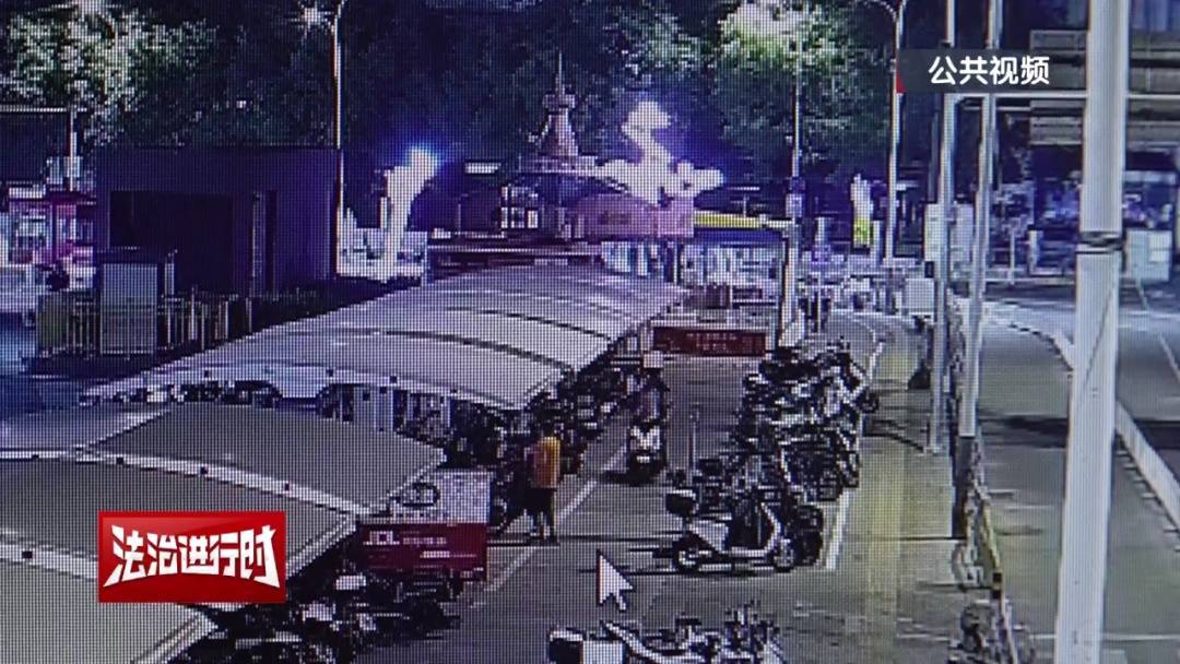 皇冠信用网如何注册_北京警方刑拘1名男子：取送餐不拔钥匙皇冠信用网如何注册，摩托车接连消失