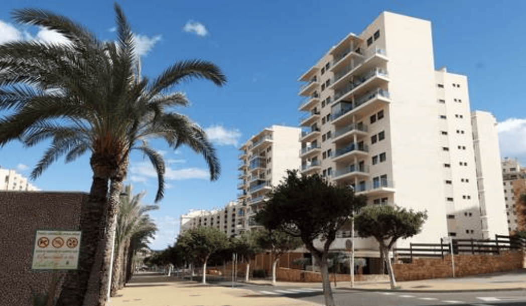 皇冠信用網账号申请_乌克兰前官员在西班牙一公寓泳池溺亡皇冠信用網账号申请，耳朵有出血症状 数月前才购入该房产